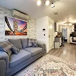 Chic Apartment In Mayfair
